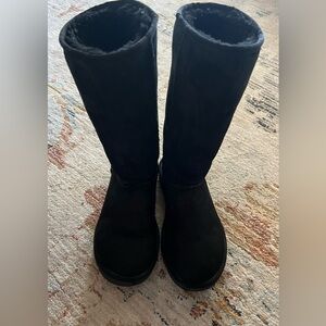 UGG Boots Black Tall Suede Sherpa Lined Womens 6